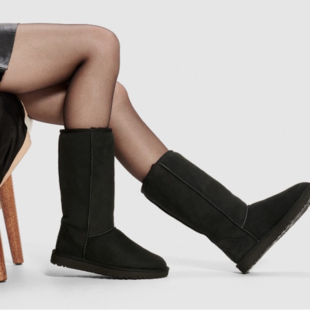 UGG Women’s Classic Tall ll Boot - Black Size 8